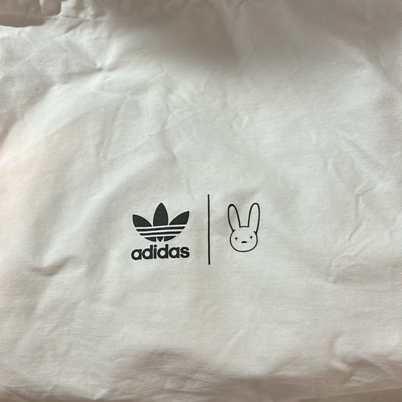 Adidas Pink Sneakers with White Stripes and Adidas drawstring dust bag - Picture 8 of 8